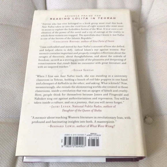 Reading Lolita in Tehran - Picture 2 of 4